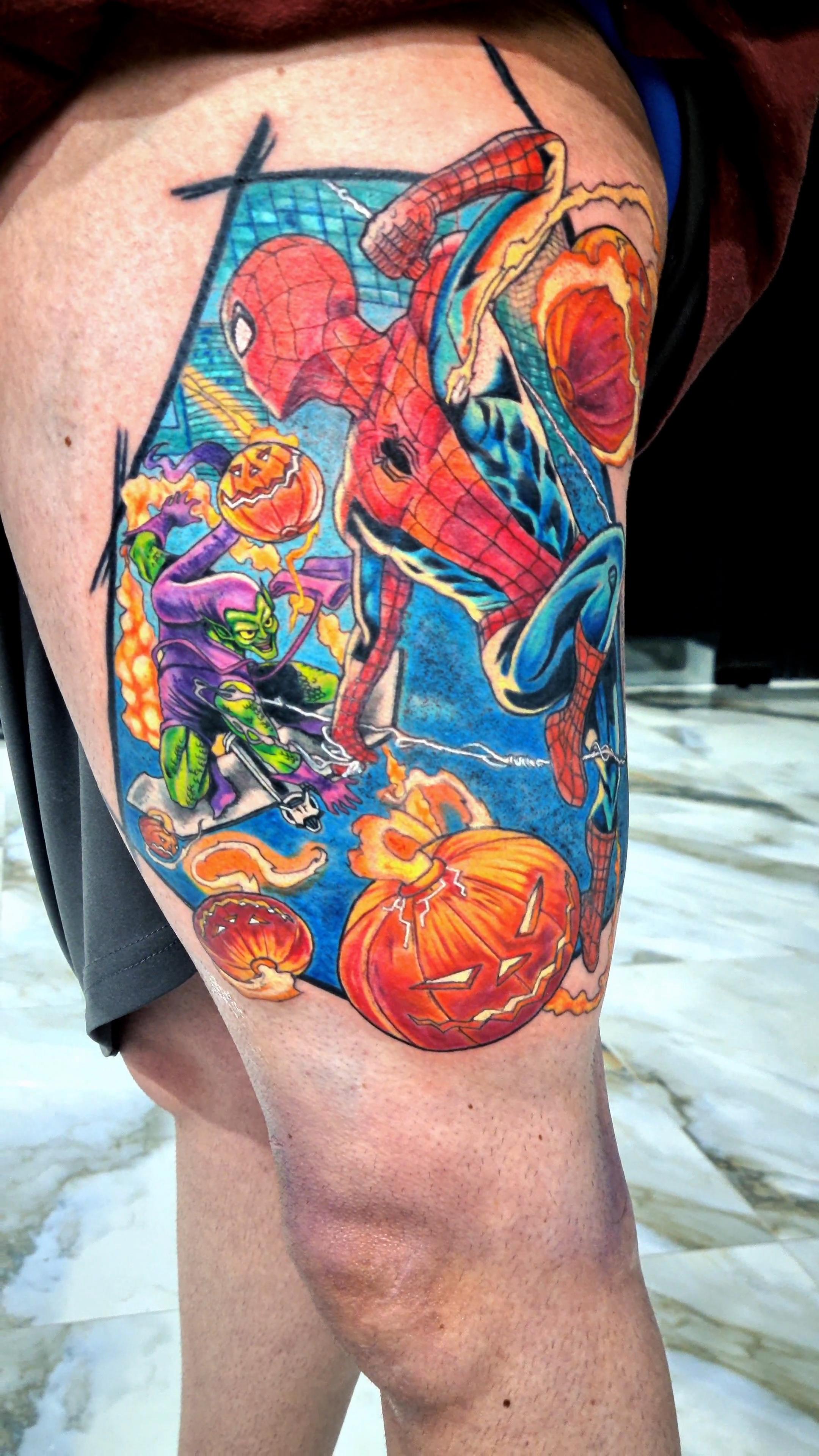 Tatuagem comics colorida